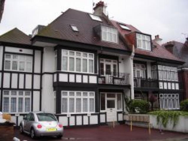 			2 Bedroom, 1 bath, 1 reception Flat			 Haverstock Hill, BELSIZE PARK NW3